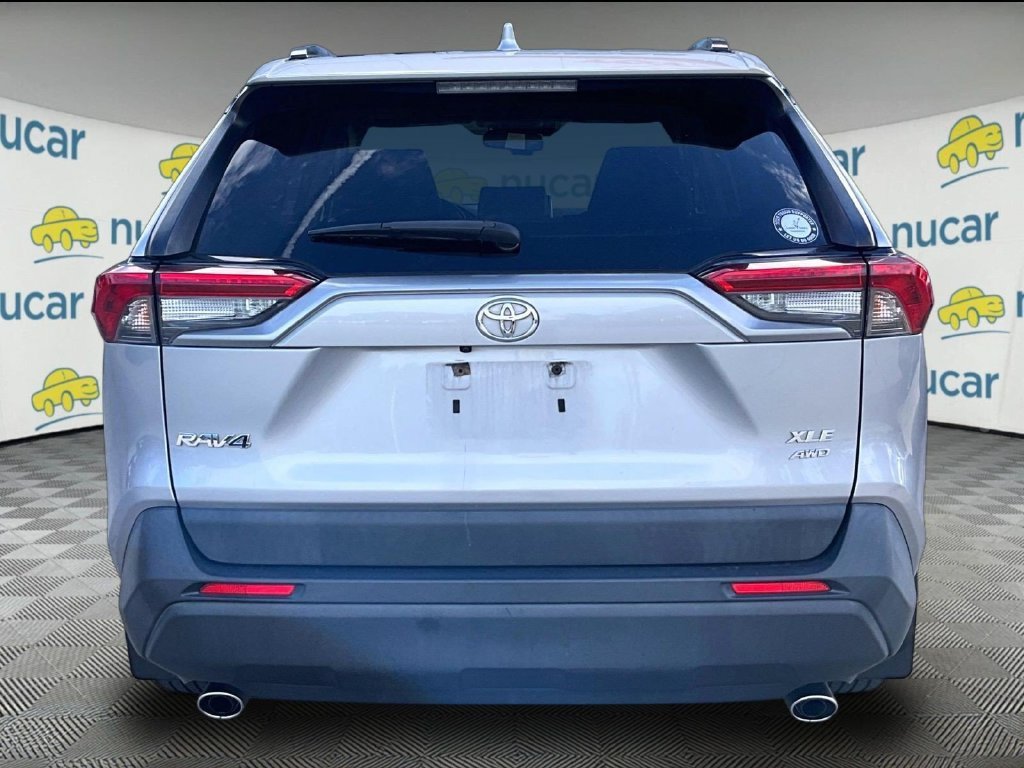 Used 2019 Toyota RAV4 XLE w/ Convenience Package AWD/4WD image 3
