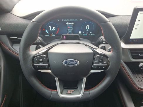 Certified 2025 Ford Explorer ST image 22