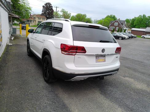 Used 2018 Volkswagen Atlas SEL AWD/4WD image 4