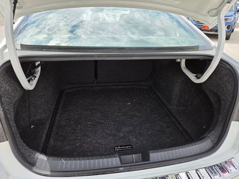 Used 2023 Volkswagen Jetta SE FWD image 21
