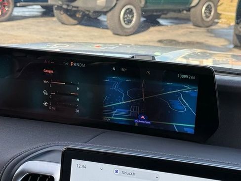 Certified 2025 Ford Expedition Max Platinum image 17