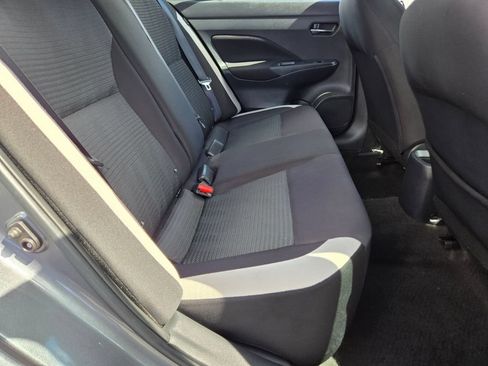 Used 2021 Nissan Versa SV FWD image 14