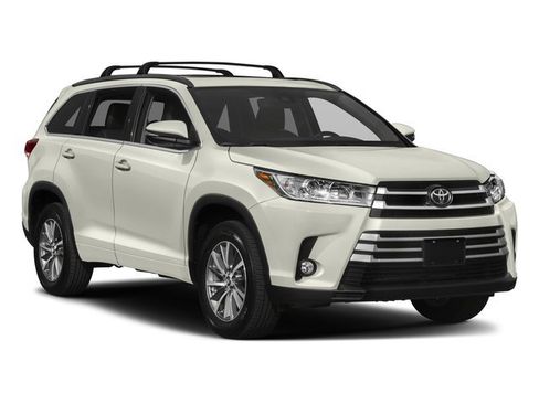 Used 2017 Toyota Highlander XLE AWD/4WD image 6