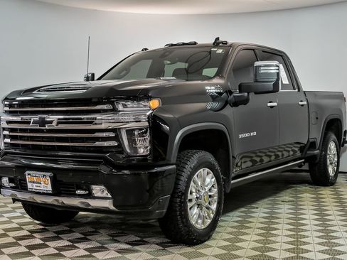 Used 2023 Chevrolet Silverado 3500 High Country image 4