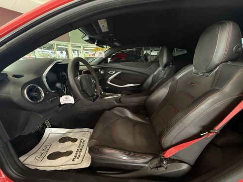 Used 2018 Chevrolet Camaro ZL1 RWD image 31