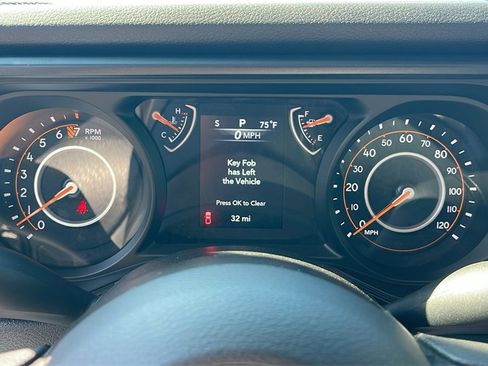 New 2025 Jeep Gladiator Sport image 19