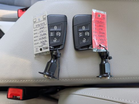 Used 2025 Volkswagen Jetta SE w/ Sunroof Package FWD image 36