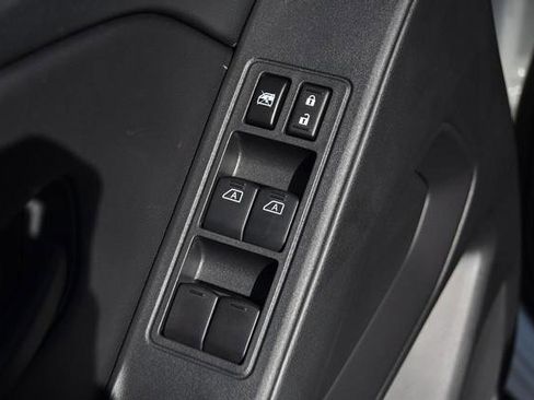 New 2026 Nissan Frontier S image 9