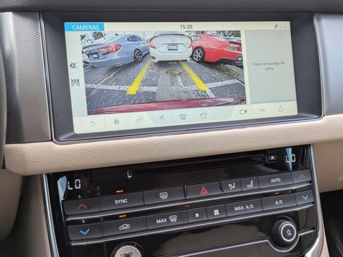 Used 2019 Jaguar XF Prestige image 13