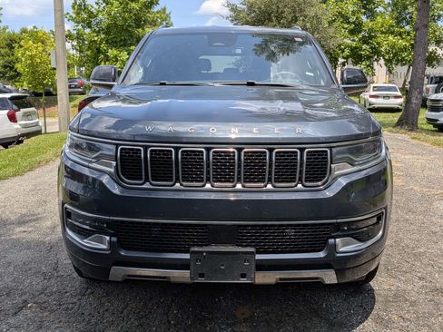 Used 2024 Jeep Wagoneer L Series III w/ Flexible Seating Group AWD/4WD image 2