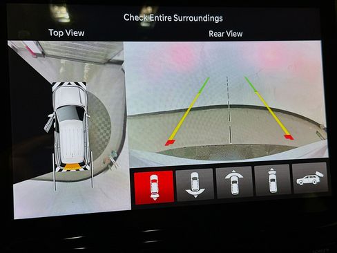 Used 2023 Jeep Grand Cherokee 4WD 4xe w/ Luxury Tech Group II image 23