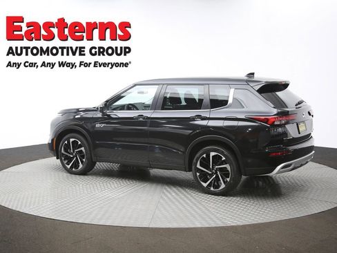 Used 2023 Mitsubishi Outlander SE image 64