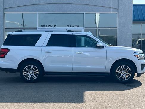 Used 2024 Ford Expedition Max Limited AWD/4WD image 3