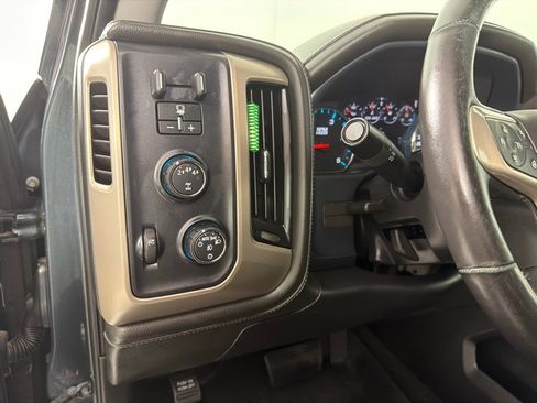 Used 2018 GMC Sierra 2500 Denali w/ Duramax Plus Package AWD/4WD image 12