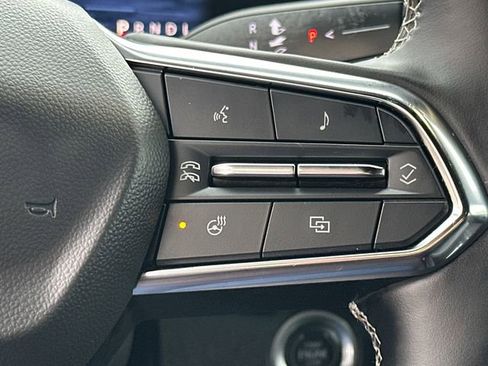 Used 2024 Chevrolet Traverse LT image 30