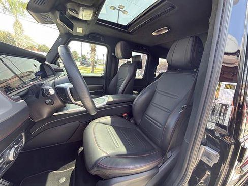 Used 2025 Mercedes-Benz G 550 image 10
