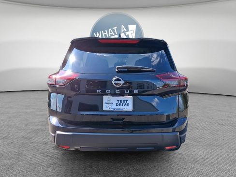 Used 2026 Nissan Rogue S FWD image 5