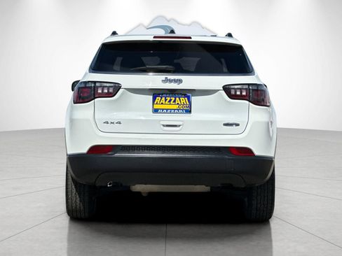 Used 2024 Jeep Compass Latitude AWD/4WD image 4