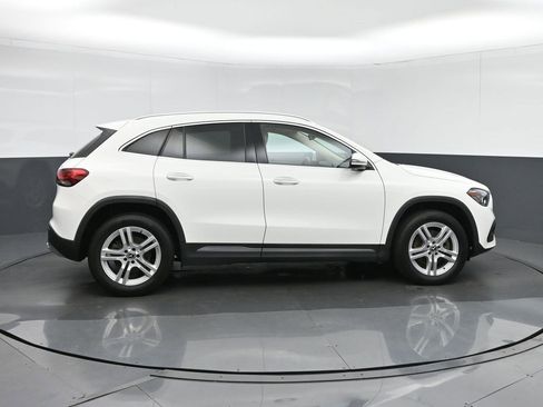 Used 2021 Mercedes-Benz GLA 250 4MATIC image 8