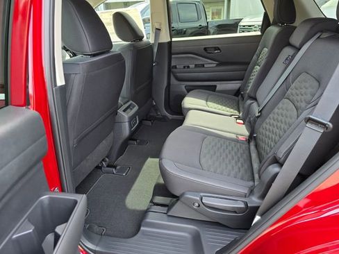 New 2026 Nissan Pathfinder SV image 14