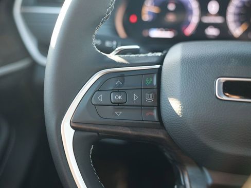 New 2025 Jeep Grand Cherokee Limited image 17