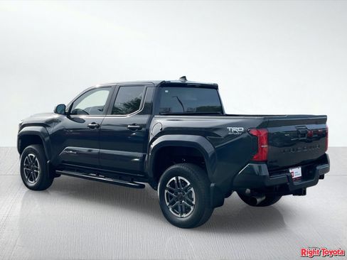 Certified 2026 Toyota Tacoma TRD Sport AWD/4WD image 4