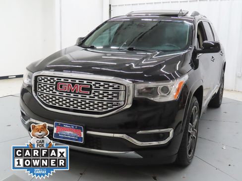 Used 2018 GMC Acadia Denali w/ Technology Package FWD image 8