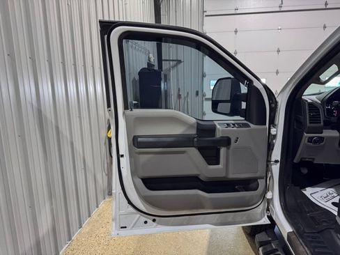 Used 2018 Ford F250 XL w/ STX Appearance Package AWD/4WD image 19