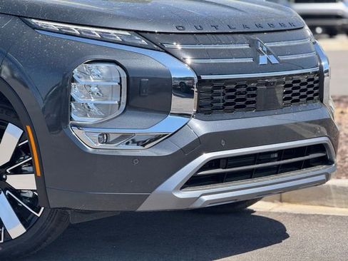 New 2026 Mitsubishi Outlander AWD image 3