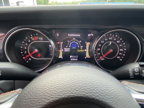 Used 2022 Jeep Wrangler Unlimited Rubicon w/ Xtreme Recon 35" Tire Package image 25