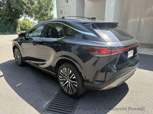 Used 2023 Lexus RX 350 Premium Plus w/ Cold Area Package FWD image 4