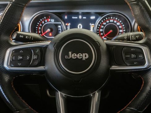 Used 2022 Jeep Gladiator Mojave w/ LED Lighting Group AWD/4WD image 16