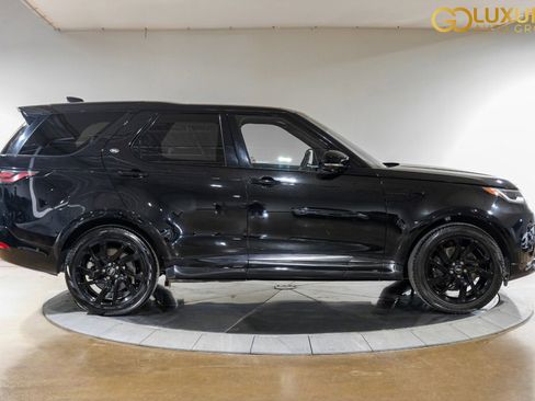 Used 2023 Land Rover Discovery S R-Dynamic image 9