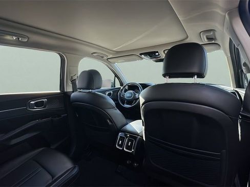 Used 2022 Kia Sorento SX image 27