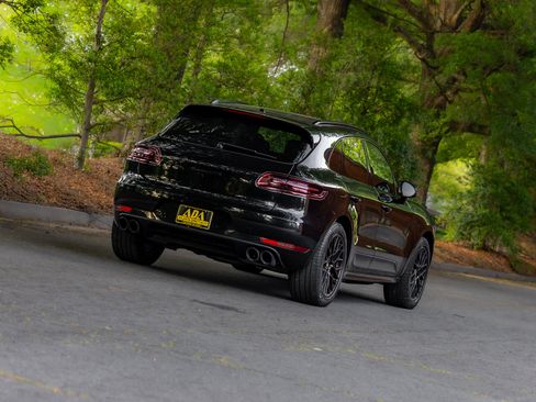 Used 2017 Porsche Macan GTS image 44