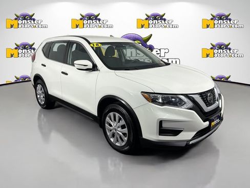 Used 2018 Nissan Rogue S FWD image 3