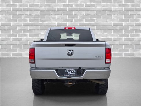 Used 2016 RAM 2500 Tradesman w/ Chrome Appearance Group AWD/4WD image 4
