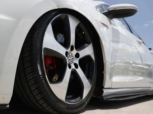 Used 2015 Volkswagen GTI S image 34