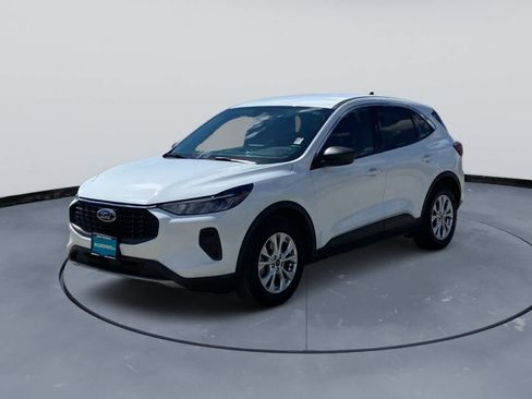 Used 2024 Ford Escape Active w/ Cold Weather Package FWD image 1