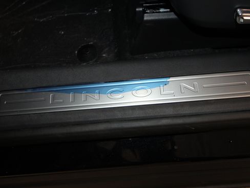 New 2026 Lincoln Nautilus Reserve image 6