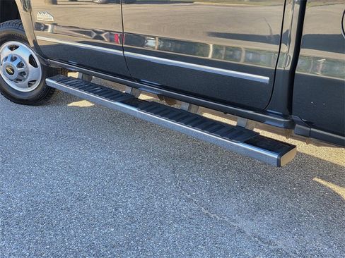 Used 2019 Chevrolet Silverado 3500 High Country w/ Duramax Plus Package image 25