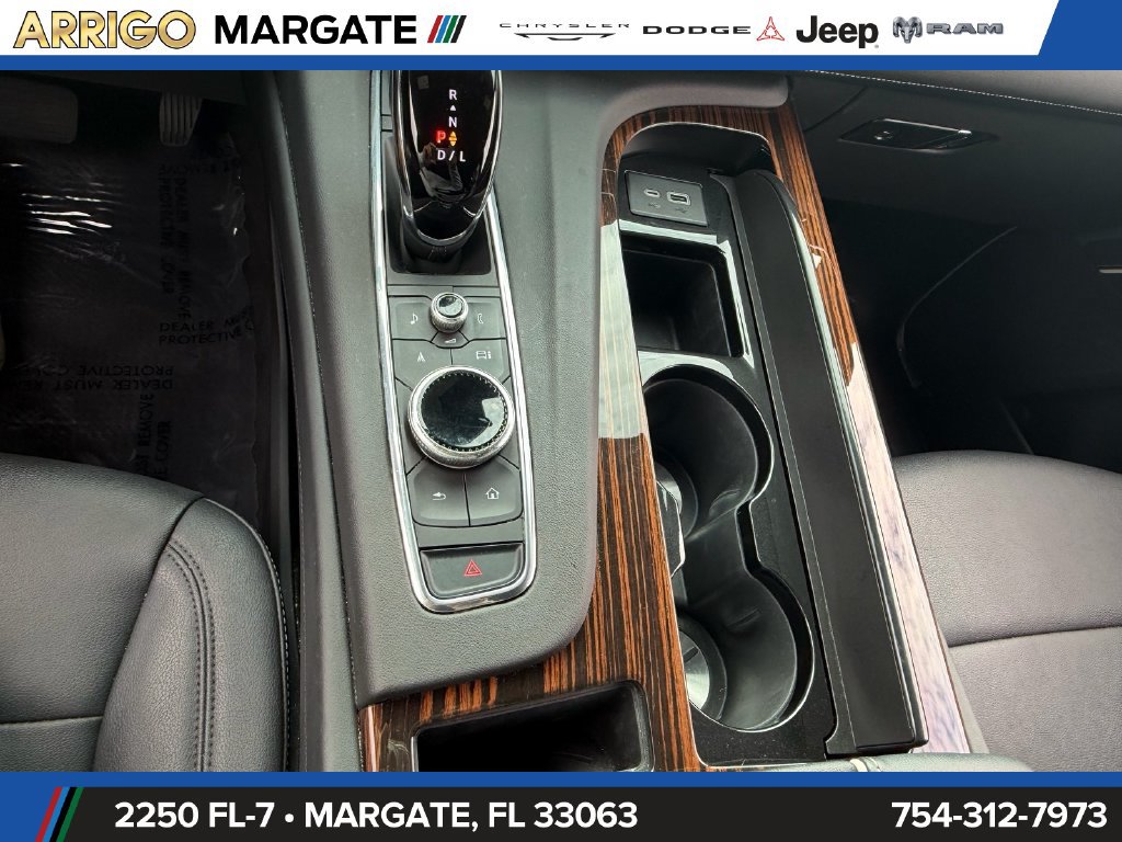 Used 2023 Cadillac Escalade ESV Luxury RWD image 28
