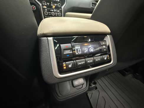 Used 2019 Subaru Ascent Limited AWD/4WD image 20