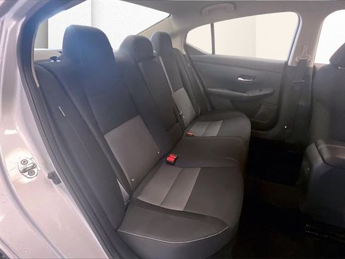 Certified 2021 Nissan Sentra SV image 17