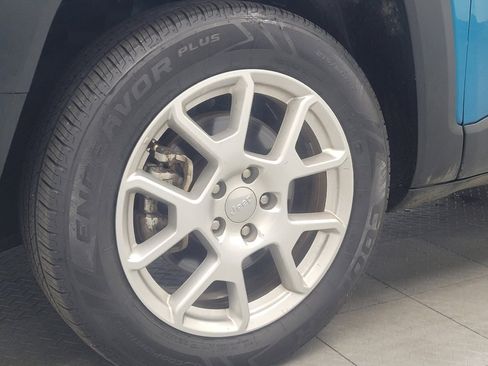 Used 2021 Jeep Renegade Latitude FWD image 31
