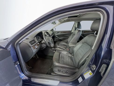 Used 2014 Volkswagen Passat TDI SEL Premium image 20