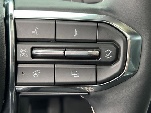 Used 2024 GMC Acadia Denali w/ Super Cruise Package image 27