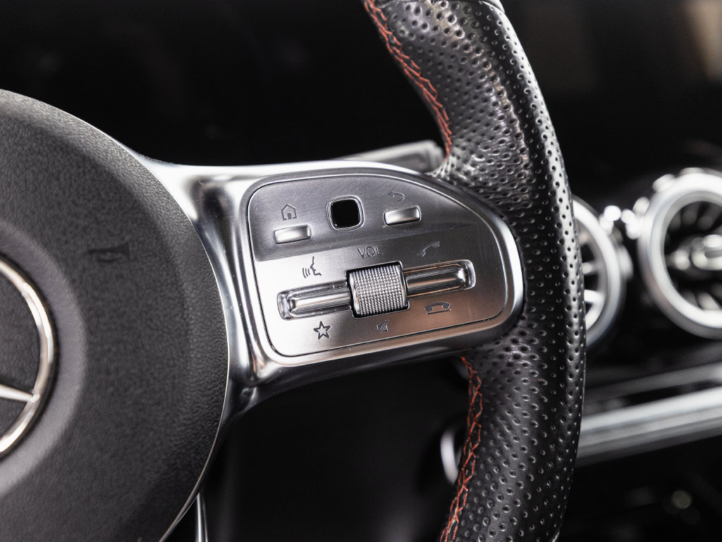 Used 2023 Mercedes-Benz EQB 300 4MATIC image 12