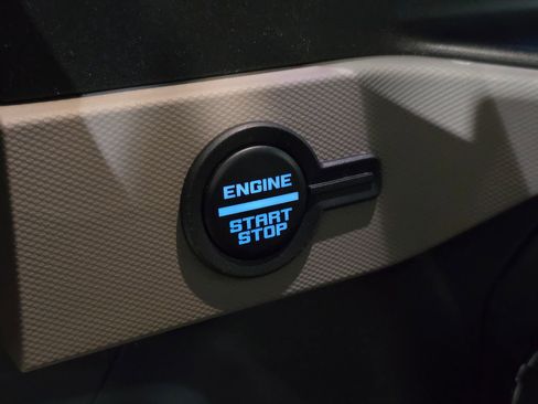 Used 2023 Ford Bronco Wildtrak image 29