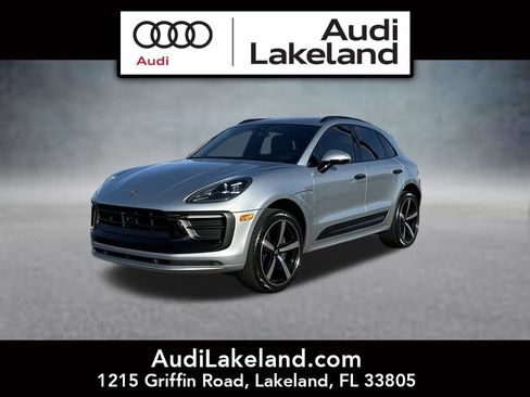 Used 2024 Porsche Macan AWD/4WD image 1